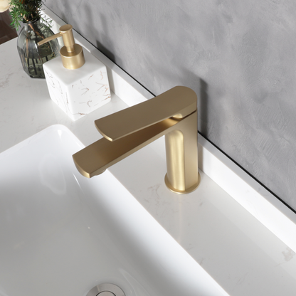 Slick Square Slight Curve Faucet